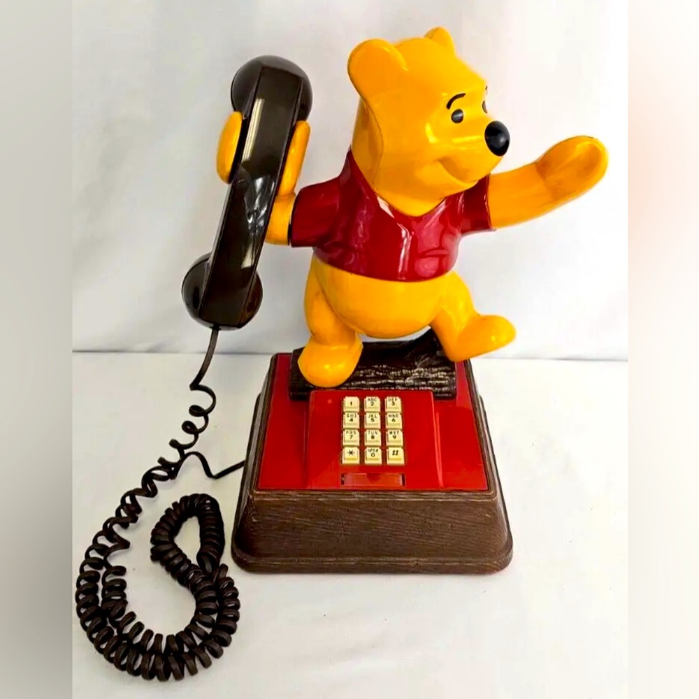 VINTAGE 1964 DISNEY WINNIE THE POOH LAMP PHONE